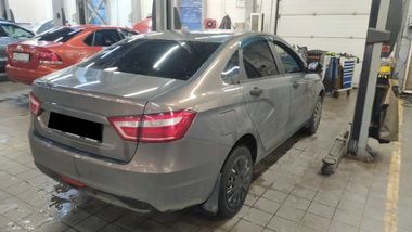 ВАЗ (LADA) Vesta 2018 года, 114 050 км - вид 3