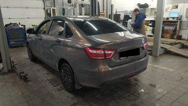 ВАЗ (LADA) Vesta 2018 года, 114 050 км - вид 4