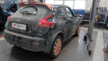 Nissan Juke 2013 года, 123 388 км - вид 3