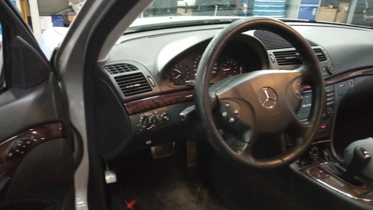 Mercedes-Benz E-класс 2003 года, 199 895 км - вид 5