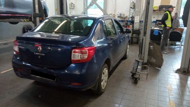 Renault Logan 2016 года, 240 000 км - вид 3