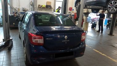 Renault Logan 2016 года, 240 000 км - вид 4