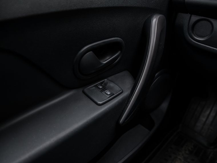 Renault Logan 2016 года, 240 000 км - вид 9