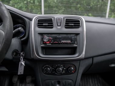 Renault Logan 2016 года, 240 000 км - вид 7