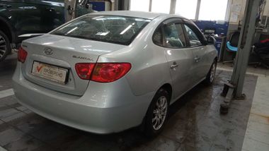 Hyundai Elantra 2007 года, 208 302 км - вид 3