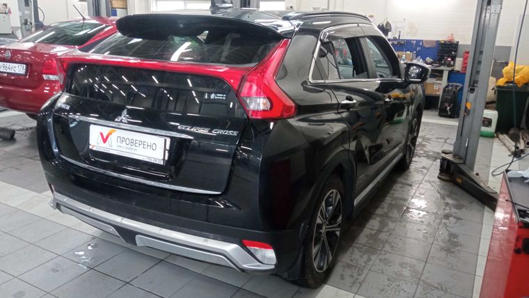 Mitsubishi Eclipse Cross 2018 года, 142 098 км - вид 3