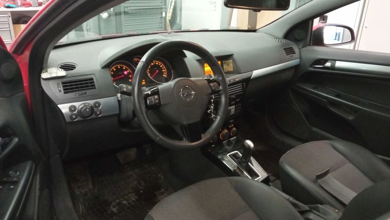 Opel Astra GTC 2008 года, 98 309 км - вид 5