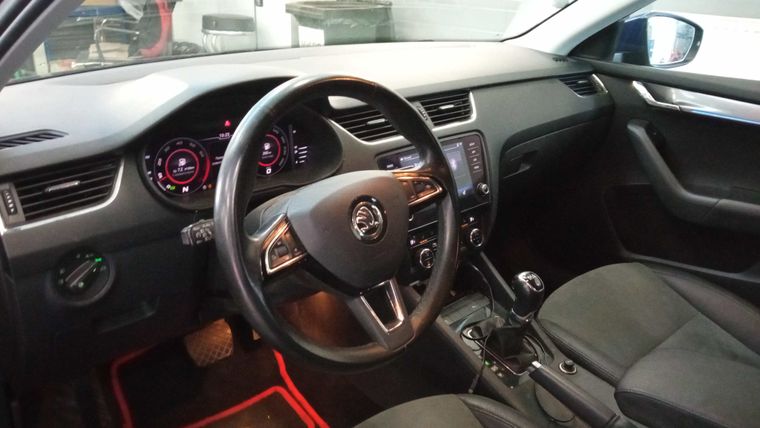 Skoda Octavia 2018 года, 119 000 км - вид 5