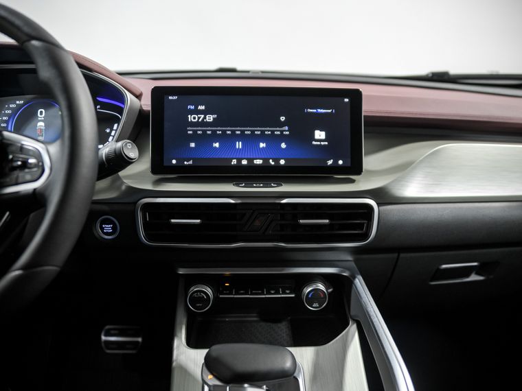 Белый Geely Coolray 2023 года | VIN 439220
