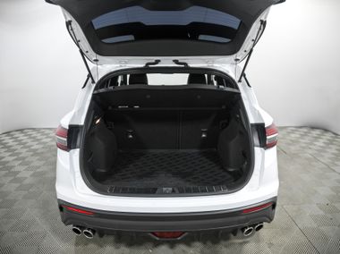 Белый Geely Coolray 2023 года | VIN 439220