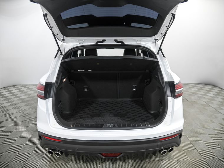 Белый Geely Coolray 2023 года | VIN 439220