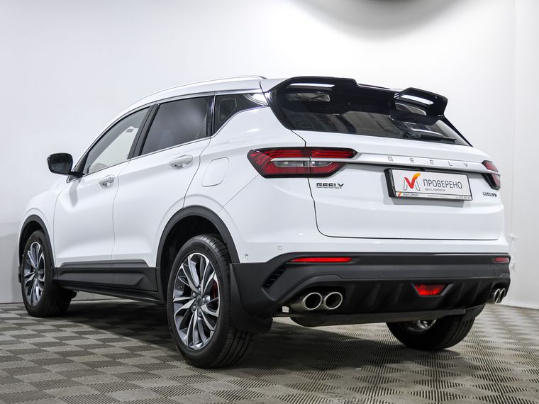 Белый Geely Coolray 2023 года | VIN 439220