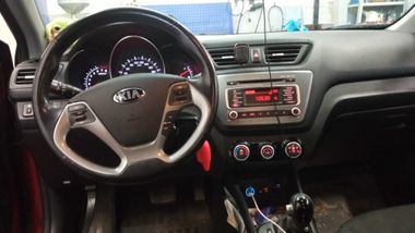 KIA Rio 2016 года, 80 358 км - вид 4