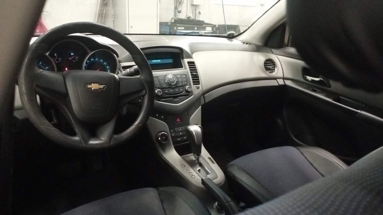 Chevrolet Cruze 2011 года, 158 000 км - вид 5