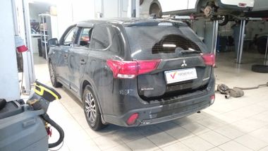 Mitsubishi Outlander 2017 года, 167 836 км - вид 4