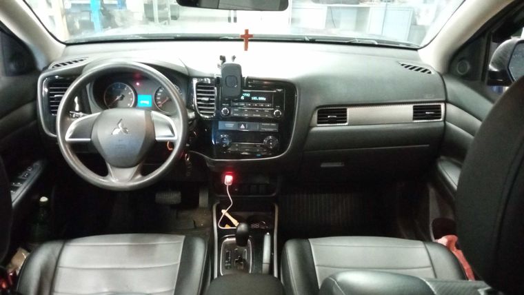 Mitsubishi Outlander 2017 года, 167 836 км - вид 5