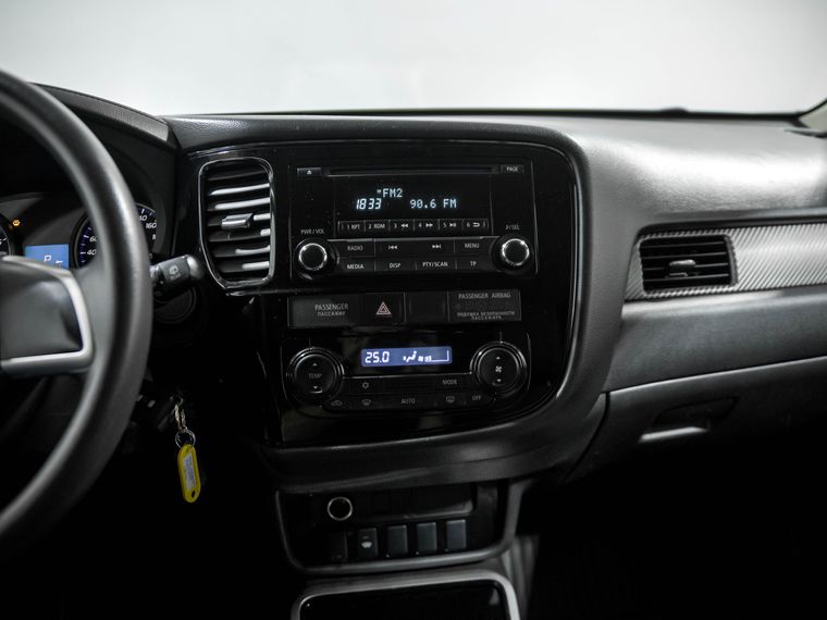 Mitsubishi Outlander 2017 года, 167 836 км - вид 11