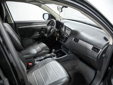 Mitsubishi Outlander 2017 года, 167 836 км - вид 16