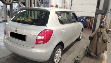 Skoda Fabia 2014 года, 77 341 км - вид 3