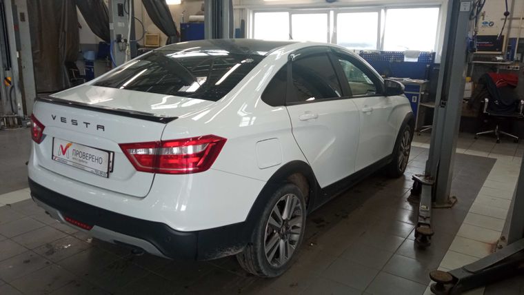 ВАЗ (LADA) Vesta Cross 2021 года, 70 400 км - вид 3