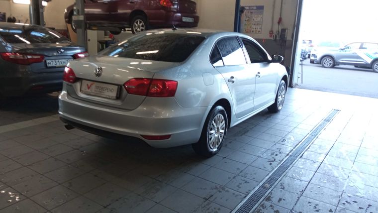 Volkswagen Jetta 2012 года, 288 754 км - вид 3