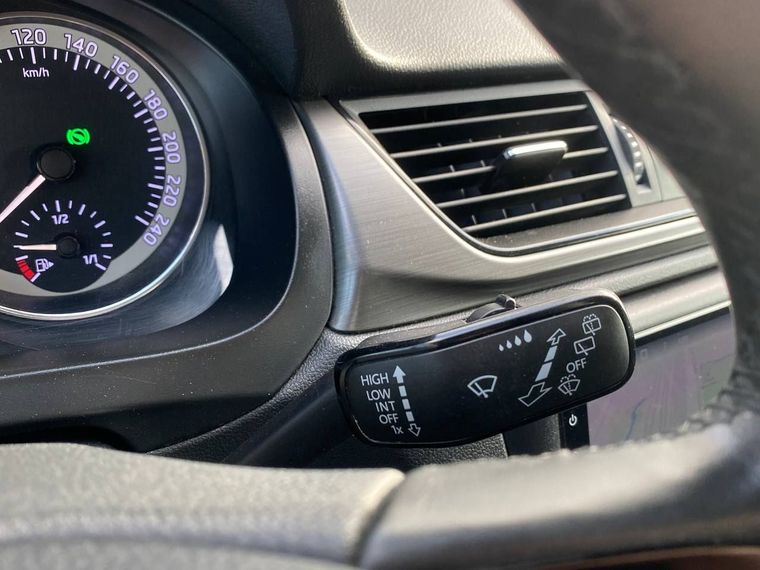 Skoda Rapid 2019 года, 246 391 км - вид 11