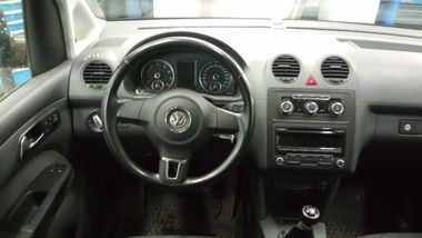 Volkswagen Caddy 2011 года, 132 000 км - вид 5