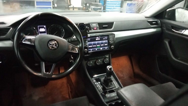 Skoda Superb 2017 года, 88 463 км - вид 5