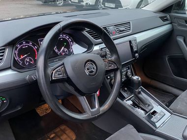 Skoda Superb 2017 года, 88 463 км - вид 11