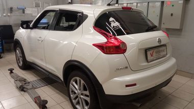 Nissan Juke 2014 года, 219 603 км - вид 4