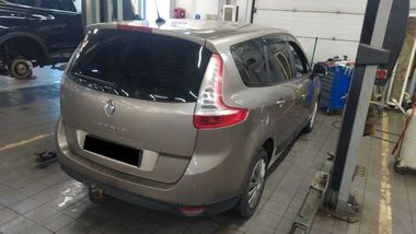 Renault Grand Scenic 2011 года, 242 731 км - вид 3