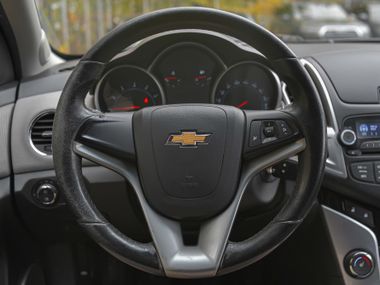 Chevrolet Cruze 2013 года, 243 624 км - вид 6