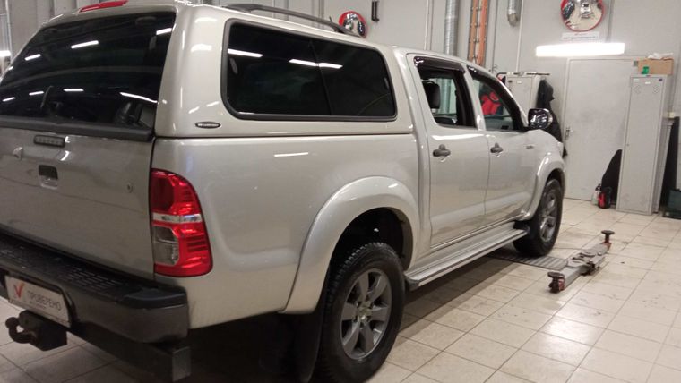 Toyota Hilux 2014 года, 106 120 км - вид 3