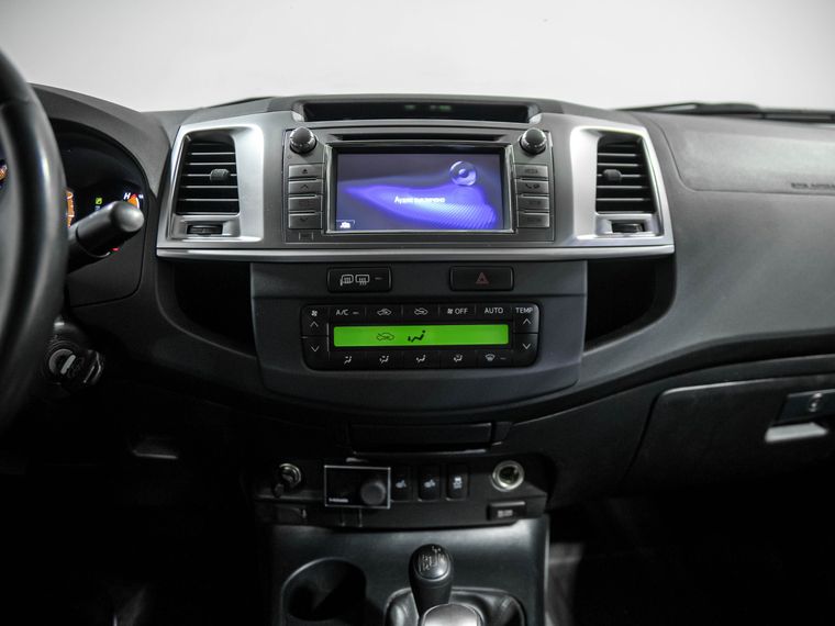 Toyota Hilux 2014 года, 106 120 км - вид 11
