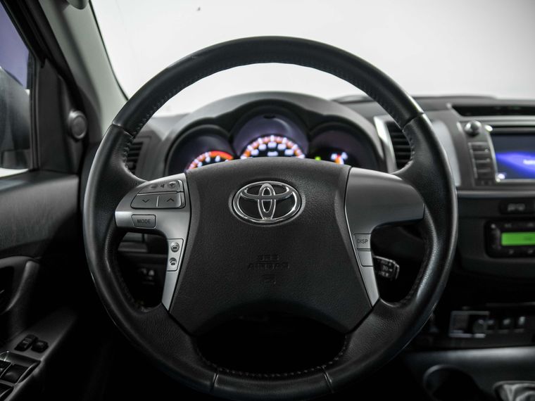 Toyota Hilux 2014 года, 106 120 км - вид 9