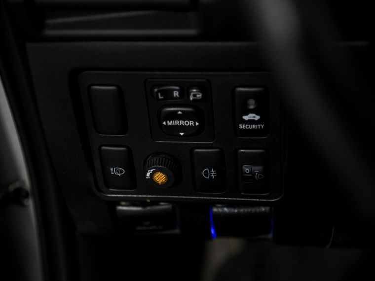 Toyota Hilux 2014 года, 106 120 км - вид 15