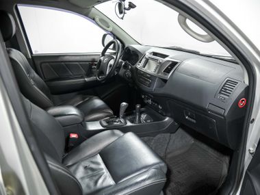 Toyota Hilux 2014 года, 106 120 км - вид 18