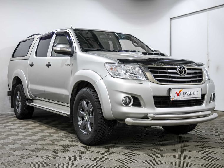 Toyota Hilux 2014 года, 106 120 км - вид 3