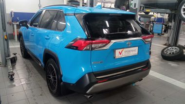 Toyota RAV4 2019 года, 81 750 км - вид 5