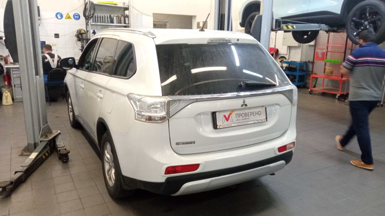 Mitsubishi Outlander 2014 года, 188 000 км - вид 5