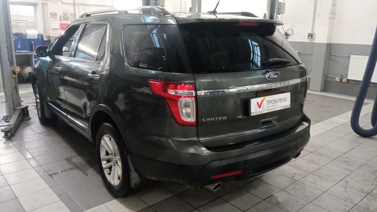 Ford Explorer 2014 года, 137 721 км - вид 5