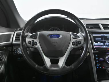 Ford Explorer 2014 года, 137 721 км - вид 8