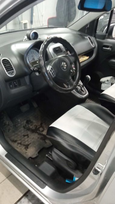 Suzuki Splash 2009 года, 102 895 км - вид 6