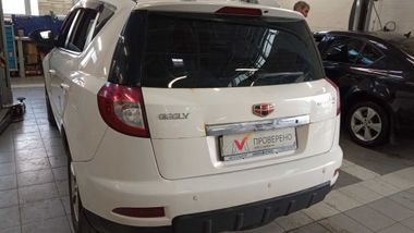 Geely Emgrand X7 2015 года, 153 000 км - вид 4