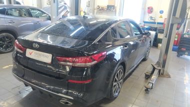 Kia Optima 2018 года, 116 943 км - вид 3