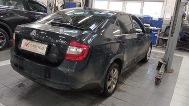 Skoda Rapid 2018 года, 172 411 км - вид 3