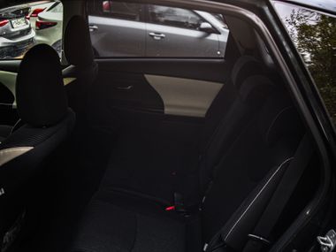 Toyota Prius Alpha 2016 года, 176 943 км - вид 12