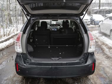 Toyota Prius Alpha 2016 года, 177 000 км - вид 12