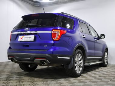 Ford Explorer 2018 года, 97 977 км - вид 4
