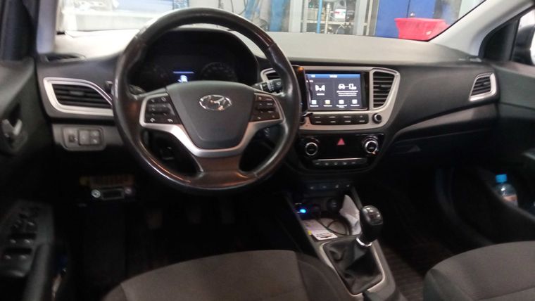 Hyundai Solaris 2019 года, 129 680 км - вид 5